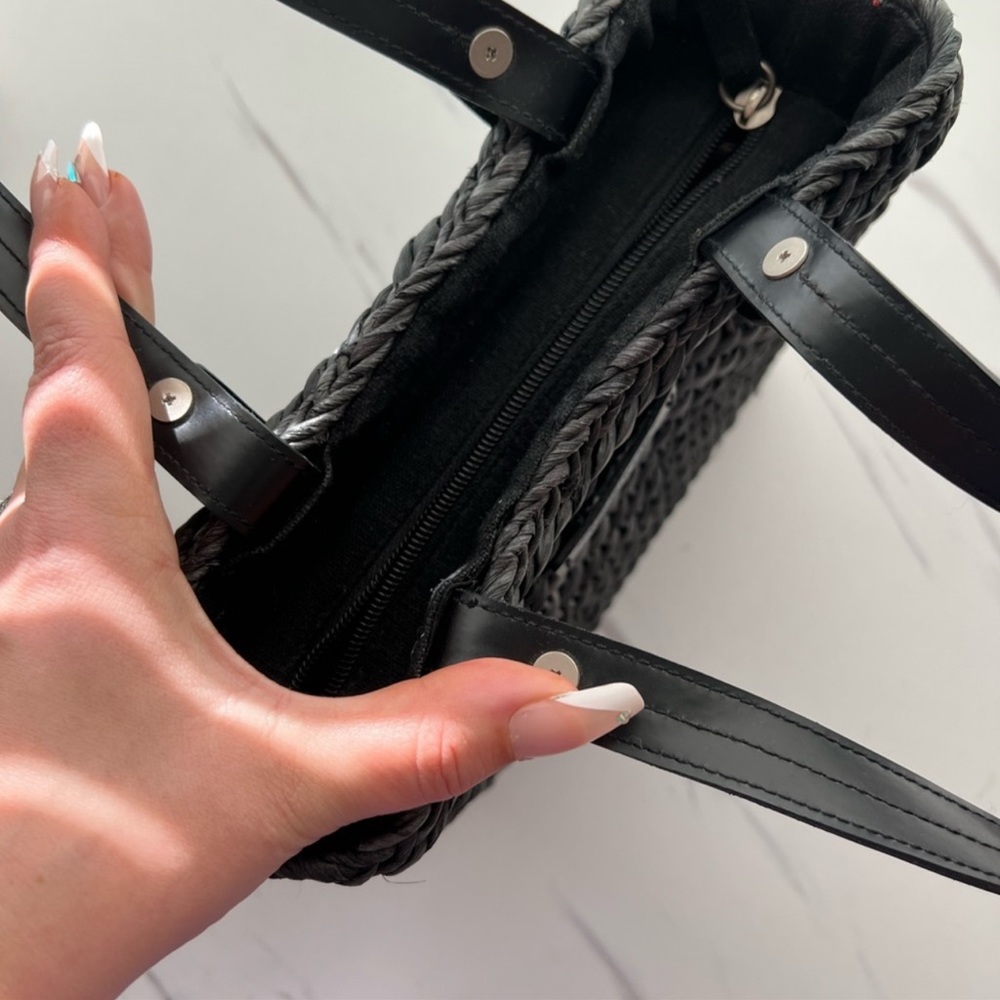 Kenneth Cole Reaction Straw Bag - Picture 4 of 7